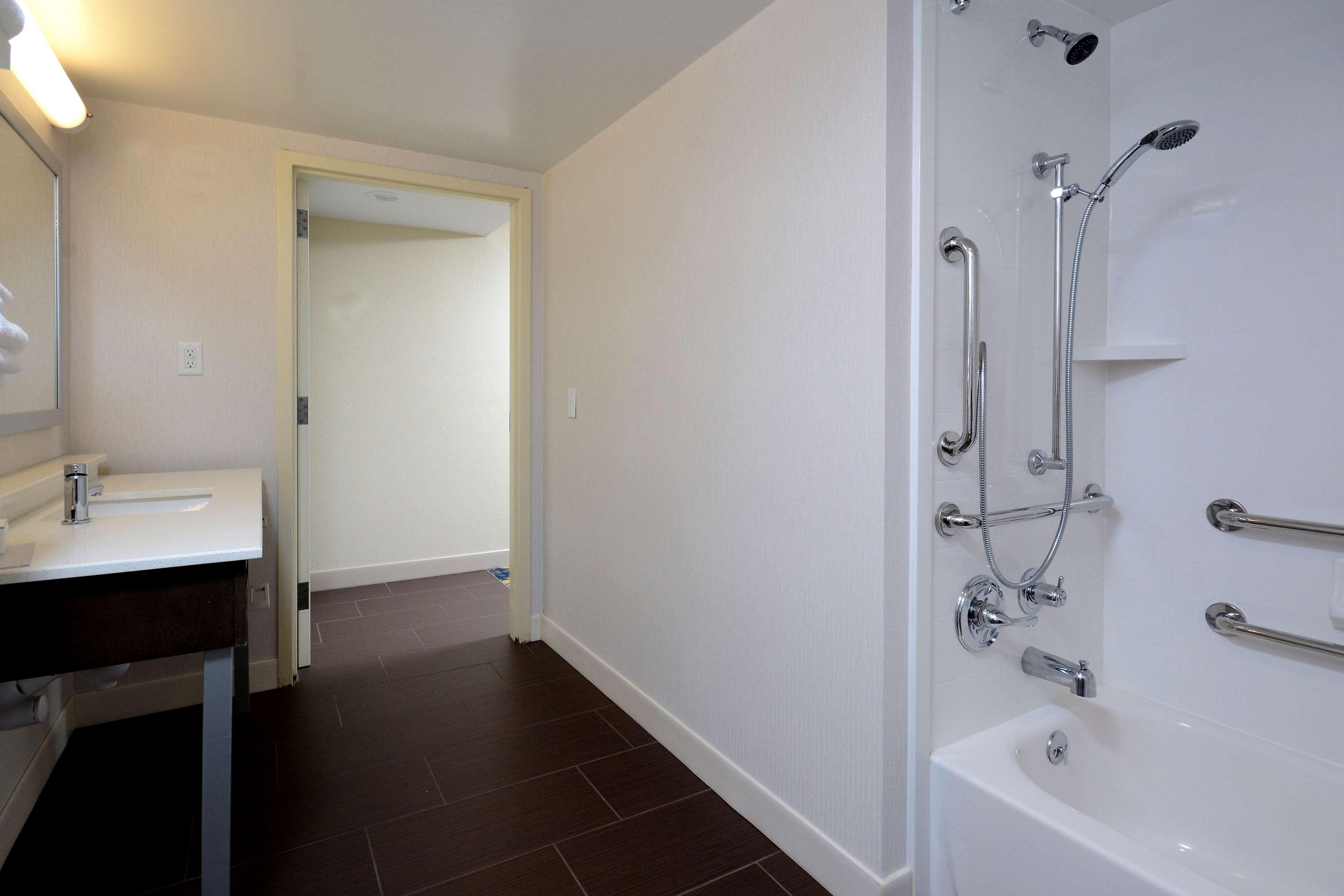 Hampton Inn Roxboro Buitenkant foto