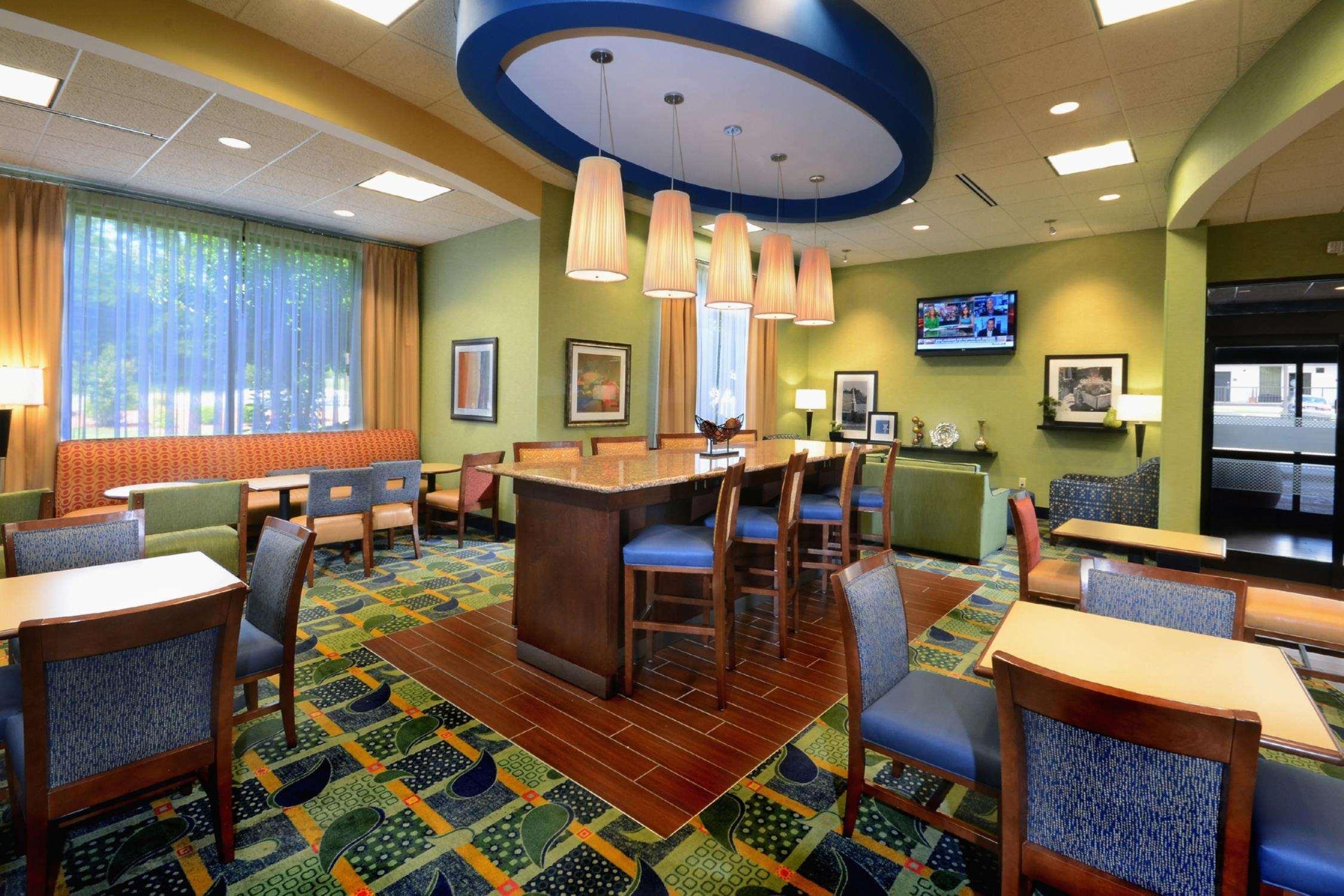 Hampton Inn Roxboro Buitenkant foto