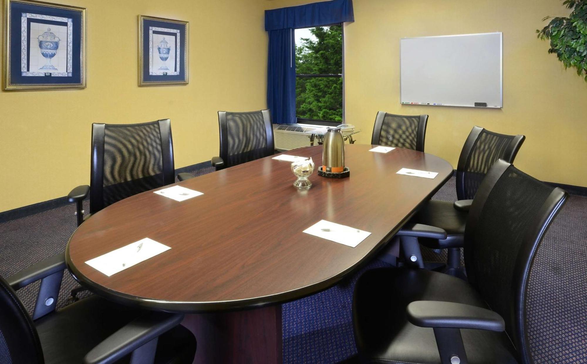 Hampton Inn Roxboro Buitenkant foto