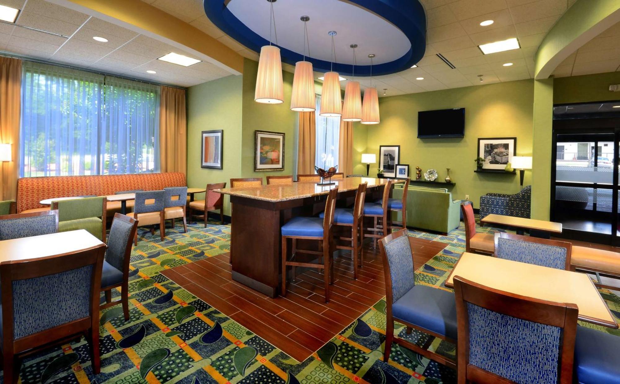 Hampton Inn Roxboro Buitenkant foto