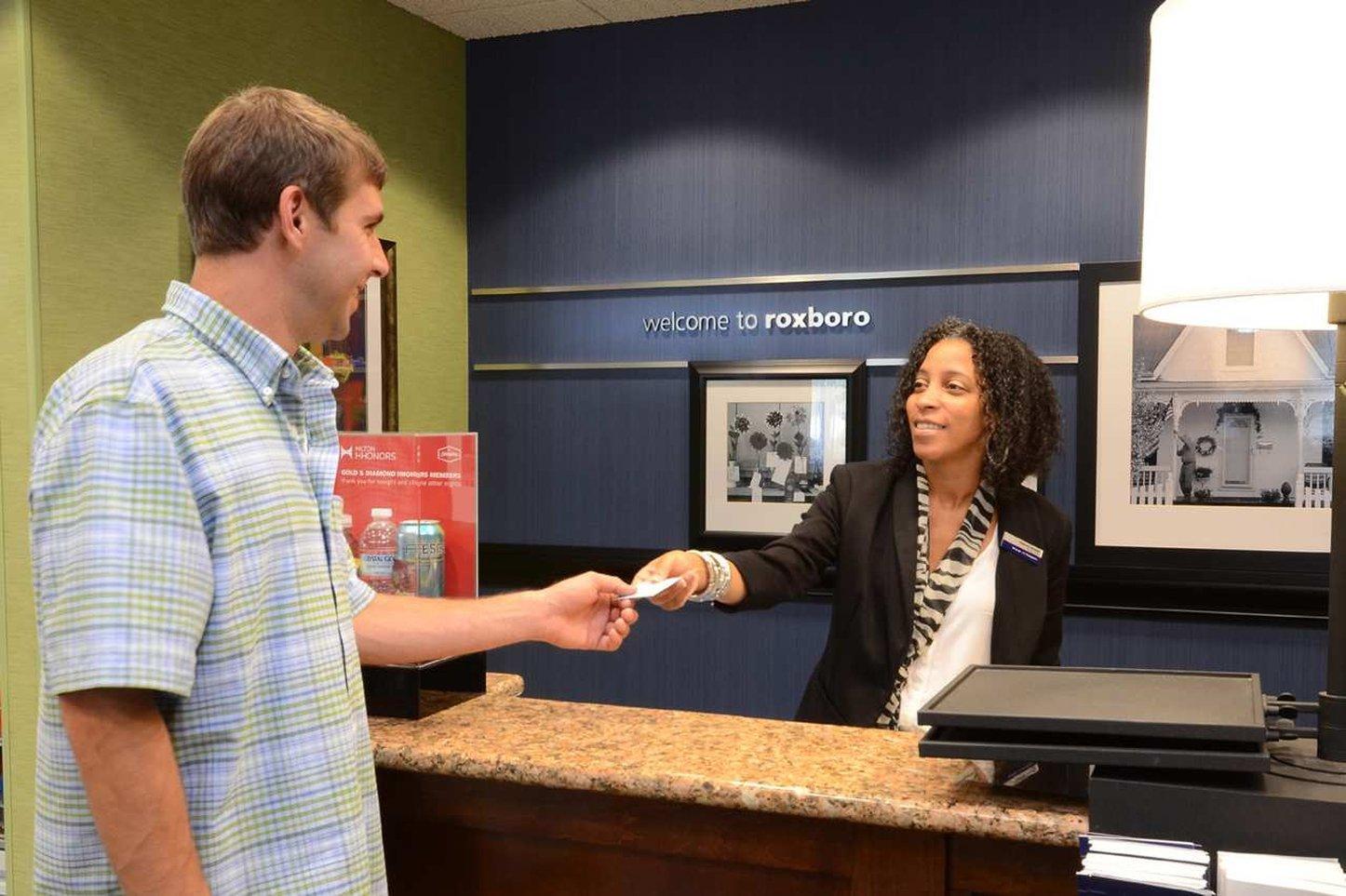 Hampton Inn Roxboro Buitenkant foto