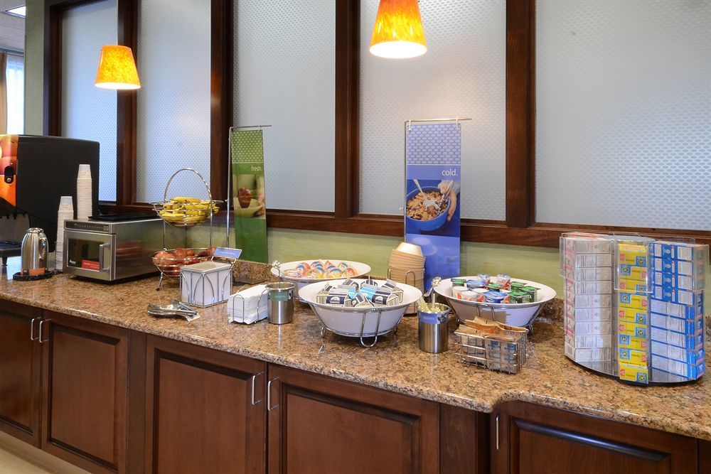 Hampton Inn Roxboro Buitenkant foto